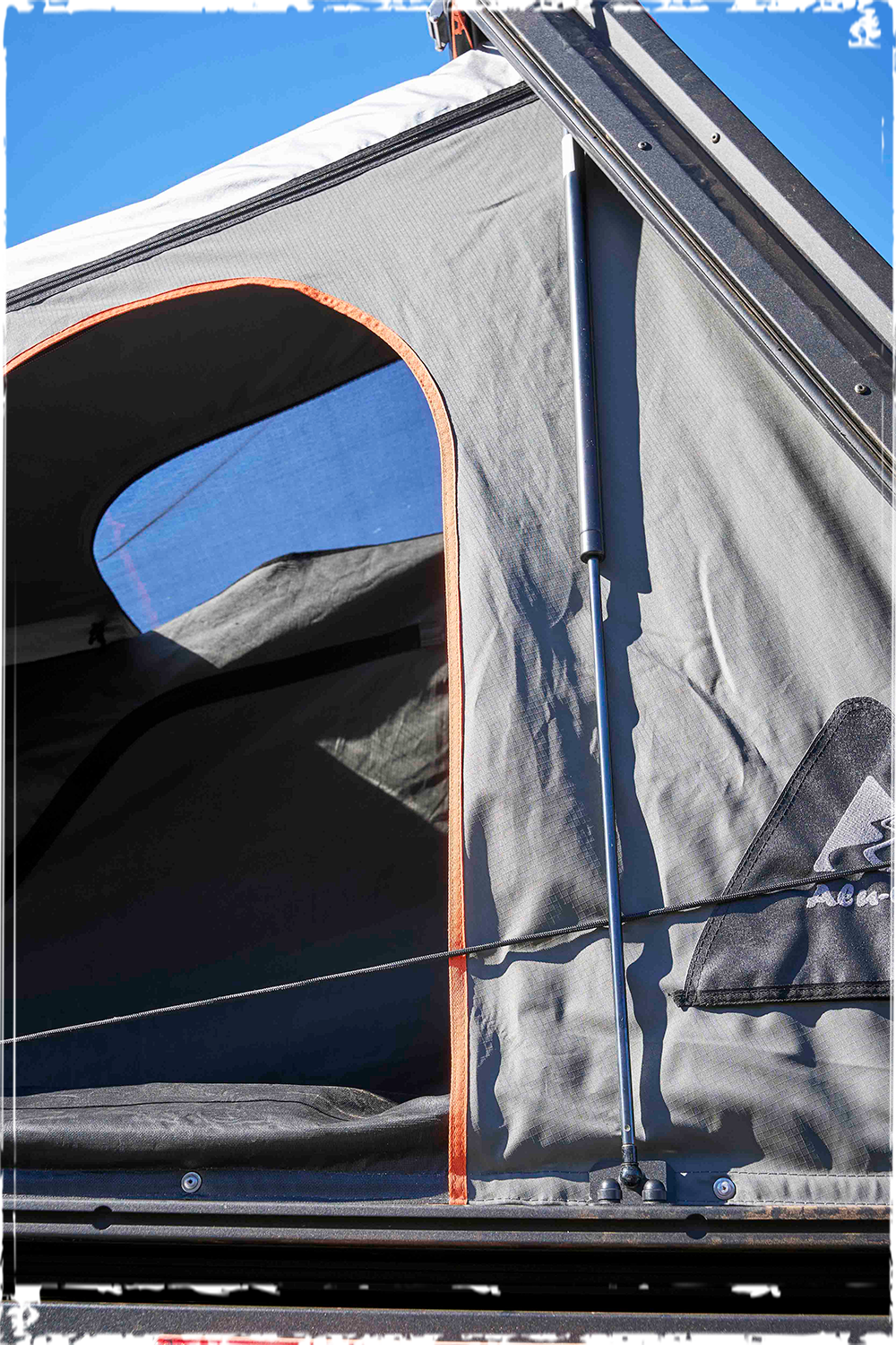 Tente de toit Family RT-4S ALU-CAB 4 places – Confort & Aventure sur Xperts4x4 Accessoires 4x4 Off-Road