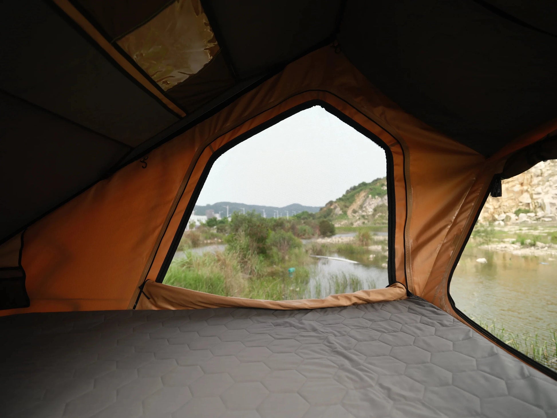 Tente de Toit WildLand | Bush Cruiser 140 V2 | 3 Places sur Xperts4x4 Accessoires 4x4 Off-Road