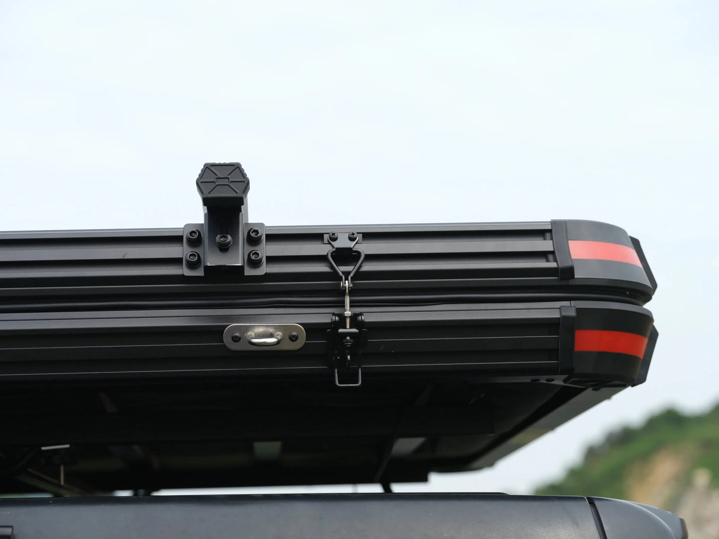 Tente de Toit WildLand | Bush Cruiser 140 V2 | 3 Places sur Xperts4x4 Accessoires 4x4 Off-Road