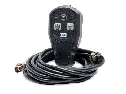 Treuil ARB 12S 5,4T 12V avec corde synthétique de 24m, idéal pour offroad, équipé pour le remorquage et l'extraction.